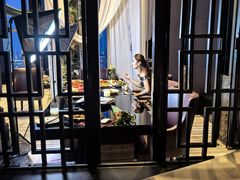 -唐拉雅秀酒店-西锦汇空中BBQ·思创餐厅