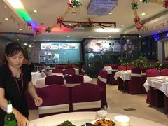 大堂-阿三鱼头泡饼·家常菜