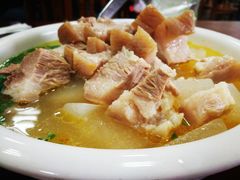 清炖肘子萝卜汤-荣生萝卜汤饭店