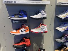 -NIKE品牌体验店(金源新燕莎店)