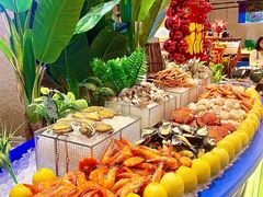 -广州万富希尔顿酒店·感趣自助餐厅·金秋蟹宴生蚝海鲜刺身