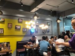 大堂-记忆串城·东北烧烤·小龙虾·大型团建(南油店)