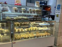 面包甜点陈列柜-白玉兰食品甜凤店(合生汇店)
