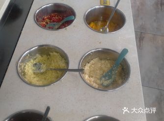 萌哒哒椰子鸡三亚湾旗舰店
