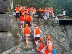 -安吉龙王山峡谷漂流