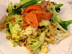 椰油黑松露炒有机杂菜-闻见中国海南菜(K11店)