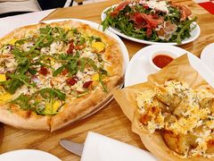 -城市大道红炉披萨烘焙坊