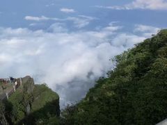 -峨嵋山金顶