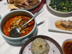 -江城小馆陕南妈妈菜·全球旅行餐厅(钟楼店)