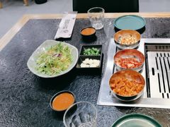 -臻牛烤肉