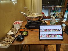 -天成·潮州牛肉脆肉鱼生蚝自助火锅