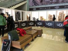 -UGG(燕莎奥特莱斯购物中心店)