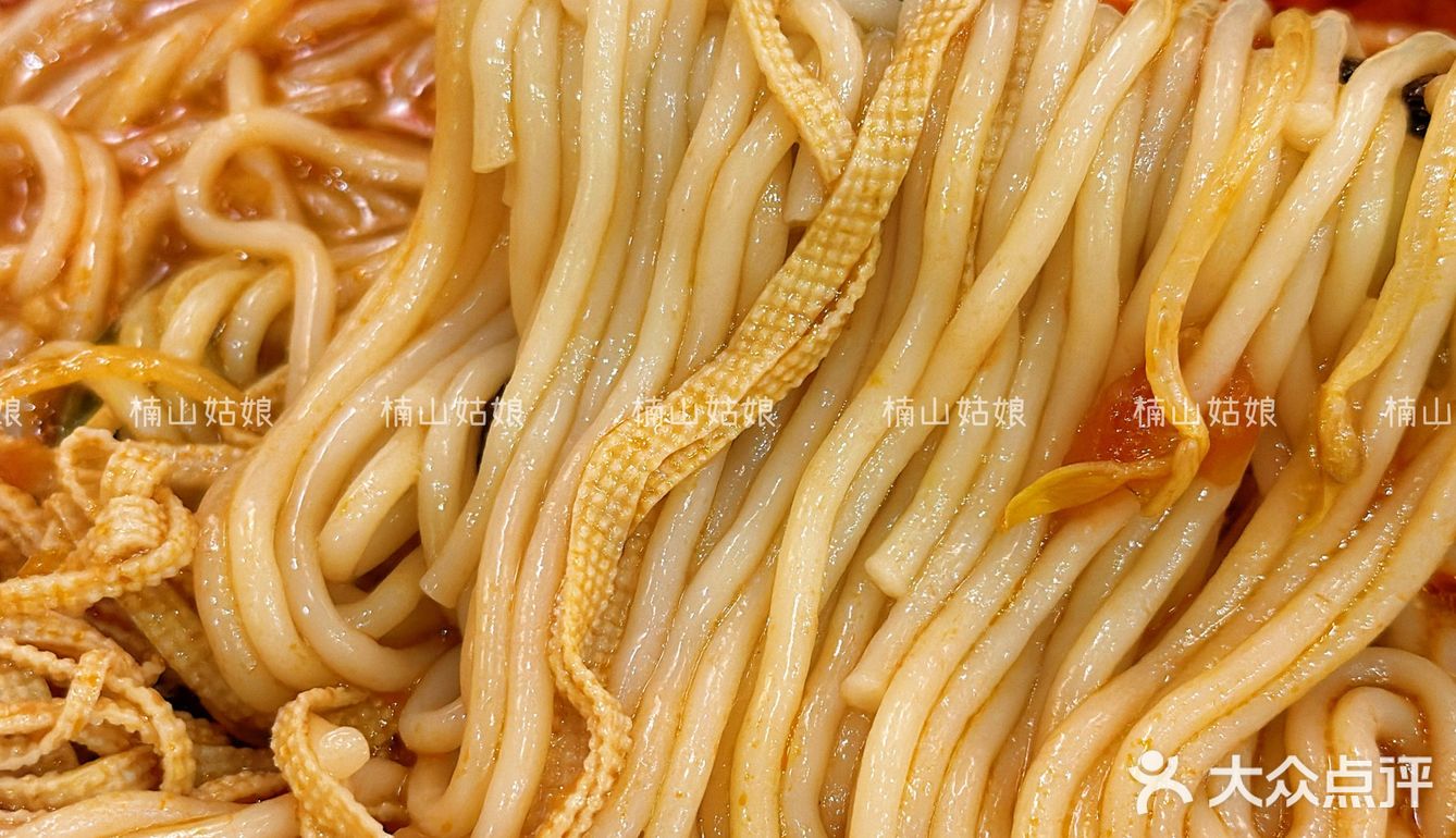最近我狂刷💥巷子里的这家快餐米线究竟哪里吸引我⁉️