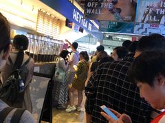 等位区-喜茶(上海正大广场店)