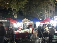 -吴山路夜市