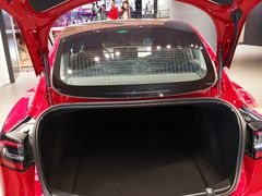 -TESLA 特斯拉(上海太古汇体验店)