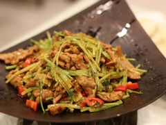小炒黄牛肉-黄家饺子东北特色菜馆(湖滨商业街店)