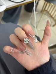 -尤米一站式美甲美睫