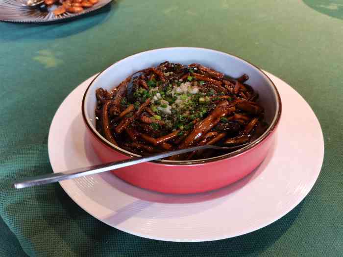 米道上海怀旧菜(东鼎购物中心店)-"过年前约了朋友聚餐 这家是吃上海
