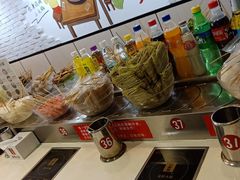 自助调料区-百品聚旋转火锅(万德庄店)