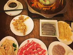 -小天鹅火锅·一线江景洪鼎旗舰店(洪崖洞店)