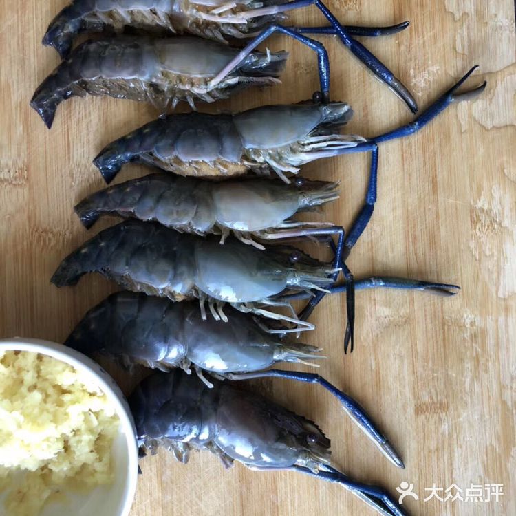 大的虾还是蒸着吃味道好