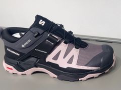 -SALOMON萨洛蒙(青岛海信店)