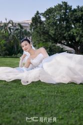 -现代经典婚纱摄影