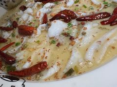 -江渔儿酸菜鱼·拔草餐厅(虎门君乐汇店)