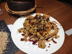 -罗氏十三活虾餐厅(光谷K11购物艺术中心店)