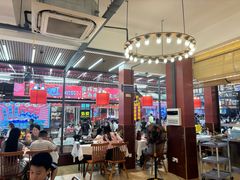 -刘姐啤酒鱼民族演艺餐厅(西街总店)