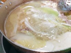 -洪氏嗨捞·广东猪肚鸡·椰子鸡火锅(西咸万象城店)