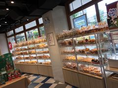 面包甜点陈列柜-85度C(生甜甜圈研究工坊·上海平凉店)