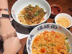 -李犟大爆鳝面·手工蟹黄包(湖滨西湖店)