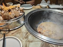 -锅老头海鲜铁锅炖