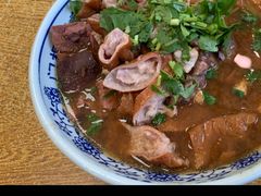 卤煮火烧-门框胡同百年卤煮(新街口店)