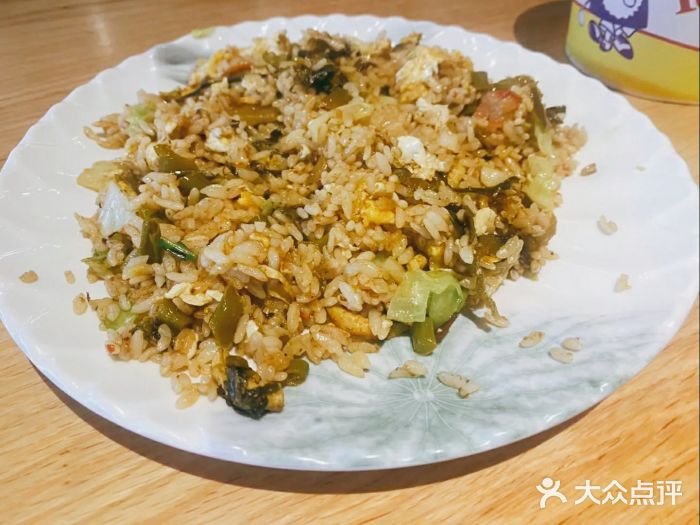 济南大学-第8食堂雪菜肉丝炒饭图片