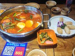 -快活林酸汤鱼鲜品火锅店(甲秀楼店)