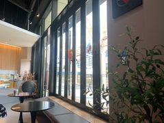 靠窗位-ViTalk hub咖啡