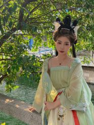 -一揽芳华汉服旗袍体验馆(拙政园店)