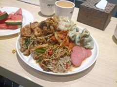 -梦航彩虹之约自助餐厅(华府天地店)