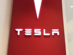-TESLA 特斯拉(广州天环广场体验店)
