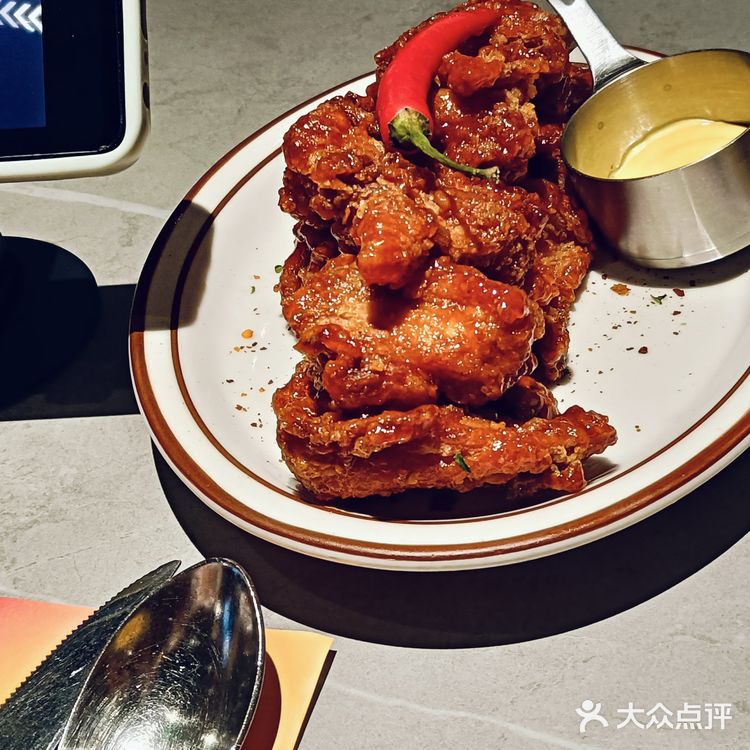 特别是西班牙蒜香油爆虾，又被惊艳到，虾肉q弹紧致