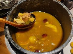 -芸山季·云南山珍菌火锅(人民广场来福士店)