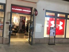 -UNDER ARMOUR(新燕莎奥莱店)