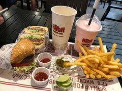 -The Habit Burger Grill 哈比特汉堡(爱琴海店)