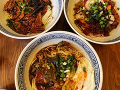 八宝辣酱面-沪西老弄堂面馆(定西路店)