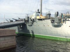 -阿芙乐尔号巡洋舰