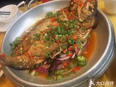 平锅翘鱼-湘满天下湖南山水主题餐厅(凤凰店)