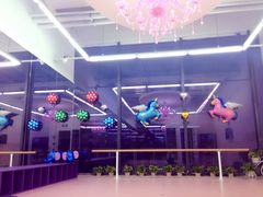 爱心isee灰姑娘(顺义华联店)-Isee灰姑娘国际儿童艺术中心(BHGMall店)